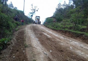 Mejoramiento de camino con Balasto de Chuachacalté a Pahoj